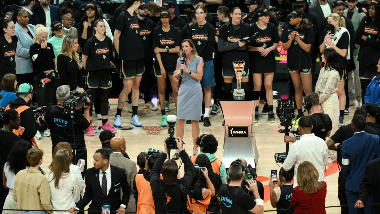 Ръководството на WNBA е подложено на критика