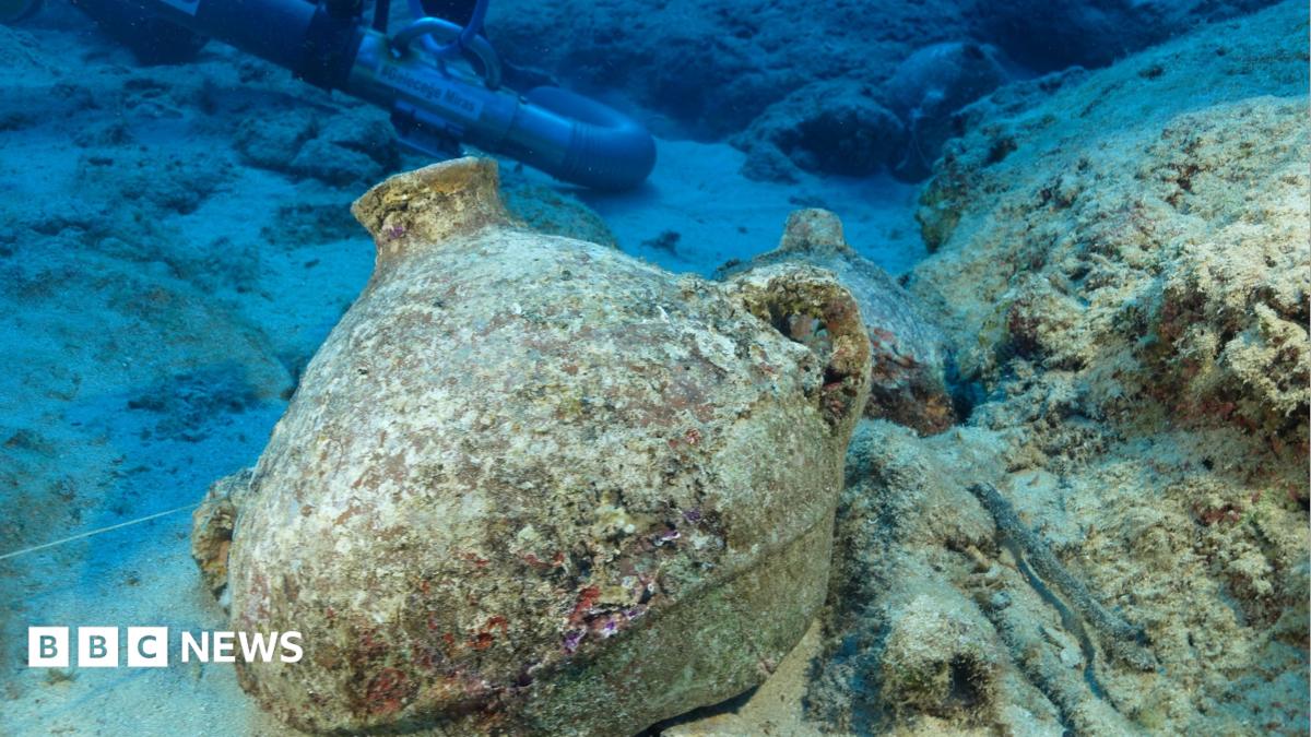 World’s Oldest Shipwreck, Dating to Early Bronze Age, Found Off Turkish Coast