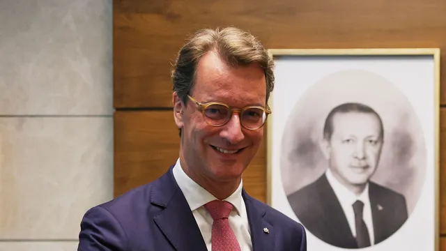 Wüst in der Türkei: Kanzlerdebatte begleitet NRW-Ministerpräsidenten
