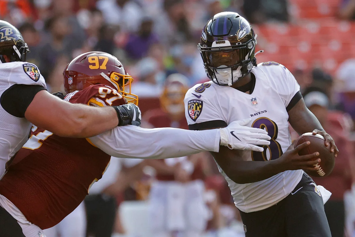 Yahoo Sports Analyzes Worst NFL Quarterbacks Inside 10-Yard Line in 2025