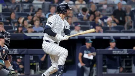 Yankees Defeat Mariners with Seventh-Inning Rally