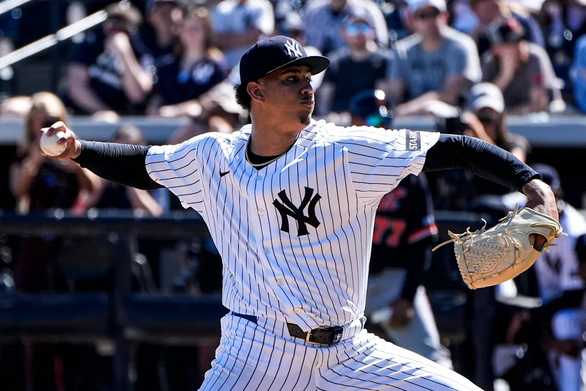 Yankees Move Top Pitching Prospect Carlos Lagrange to Bullpen