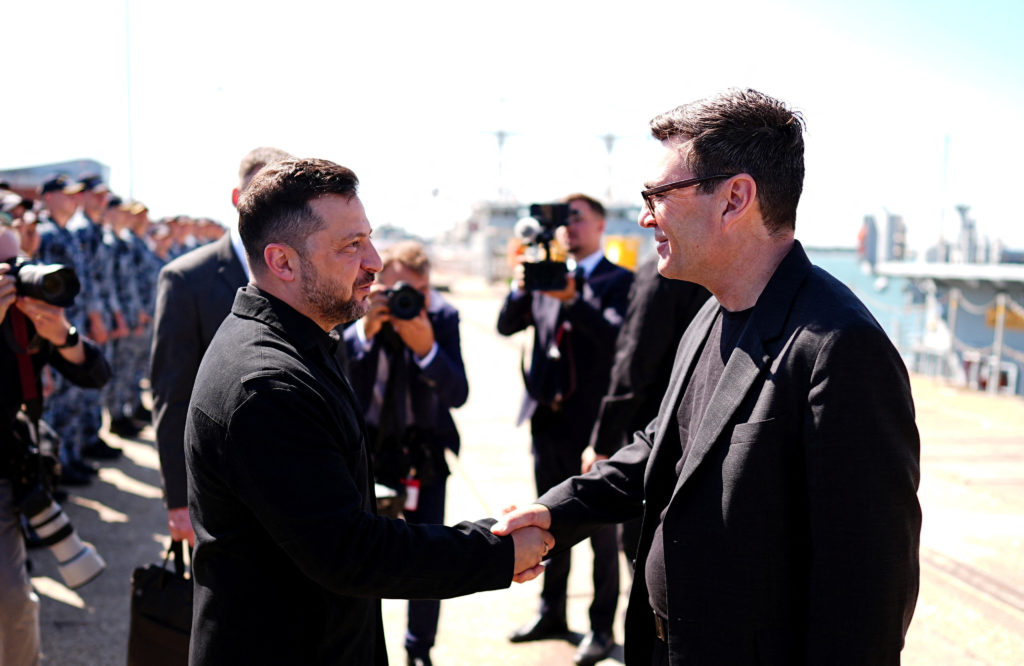 Zelenskyy Visits Britain as Prime Minister Burnham Signals Continued Support for Kyiv