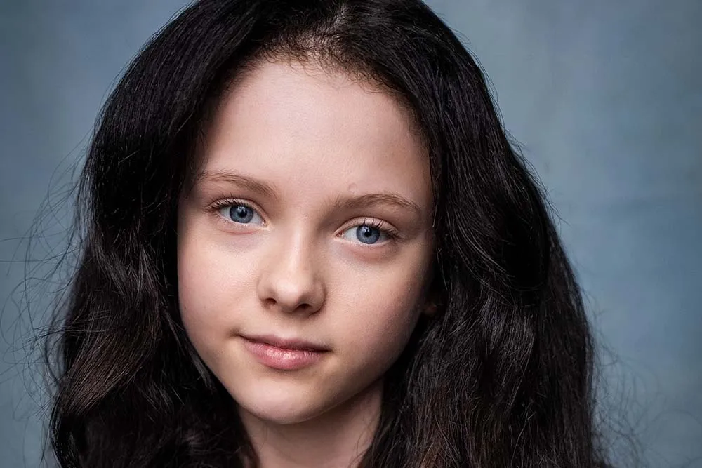 Iona Bell Signs With Paradigm Ahead of Hunger Games Role