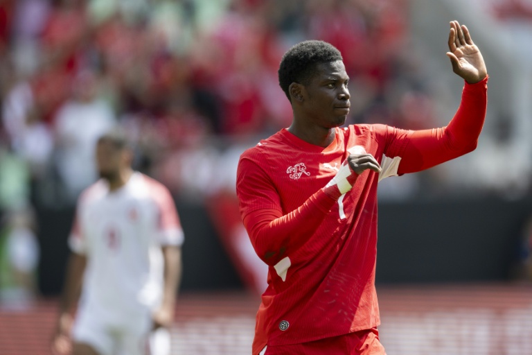 Swiss Forward Embolo Blocked from World Cup Flight Due to Visa Issue