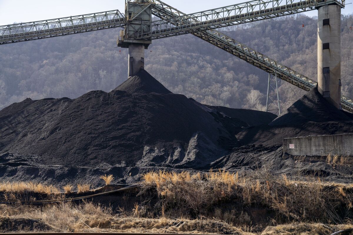 Trump to Announce Nearly $700 Million in Federal Support for Coal Industry